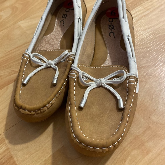 b.o.c. Carolann Moccasin Loafer Size 6 Tan and White - Picture 4 of 11